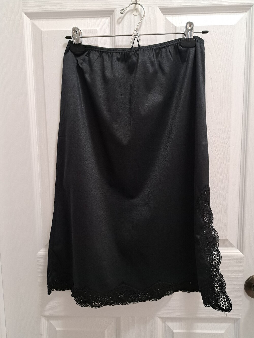 Vintage Hanna Half Slip Womens Medium Black Lace Trim 80s Silky Classic Nylon